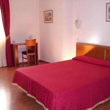 Avenida De Canarias 2* مْبيسينداريو