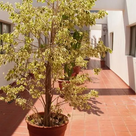 Avenida De Canarias مْبيسينداريو